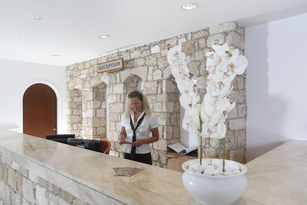 Kapetanios Aqua Resort Coral Bay Extérieur photo